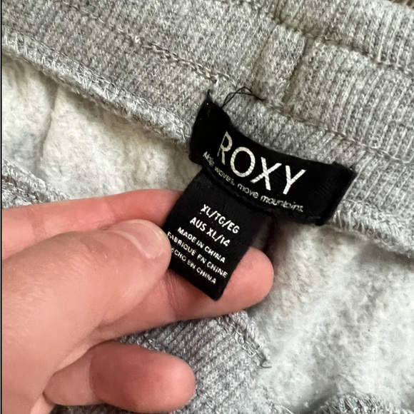 ROXY joggers in XL- like new - Picture 2 of 2